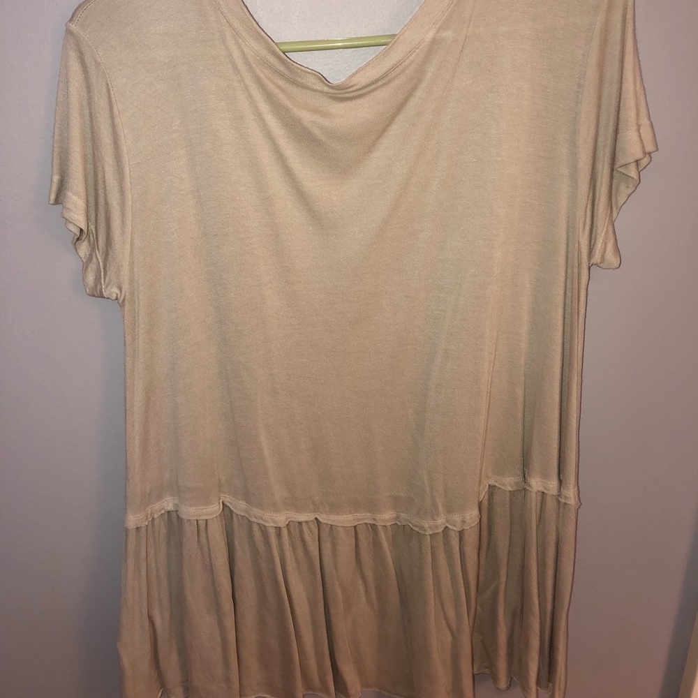 Tan/taupe short sleeve tank. Once worn.